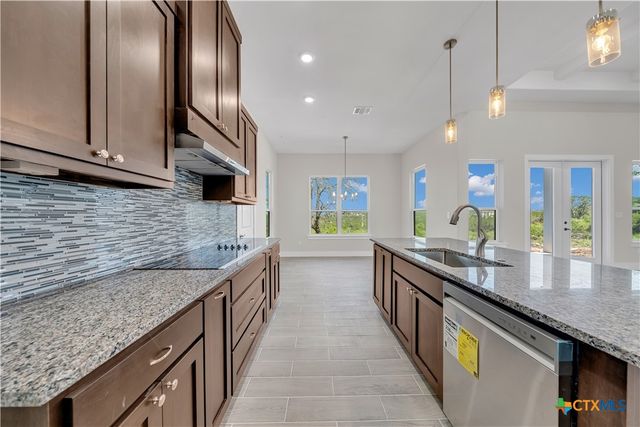 1585 Private Road 2771, Mico, TX 78056