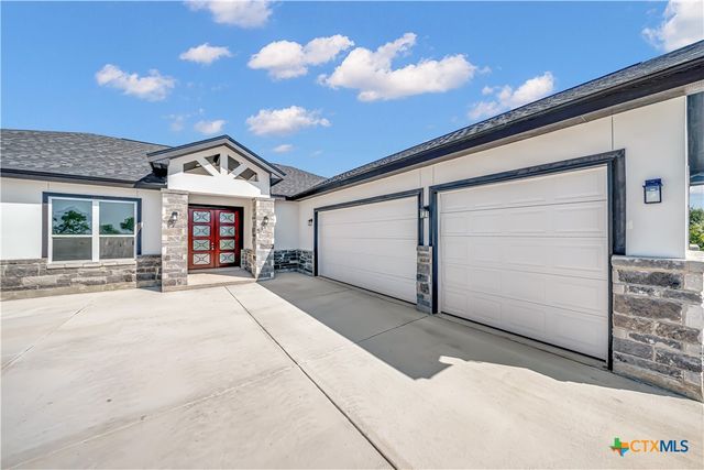 1585 Private Road 2771, Mico, TX 78056