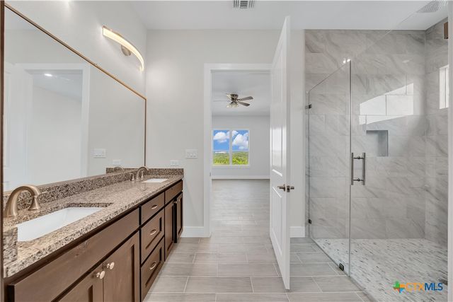 1585 Private Road 2771, Mico, TX 78056