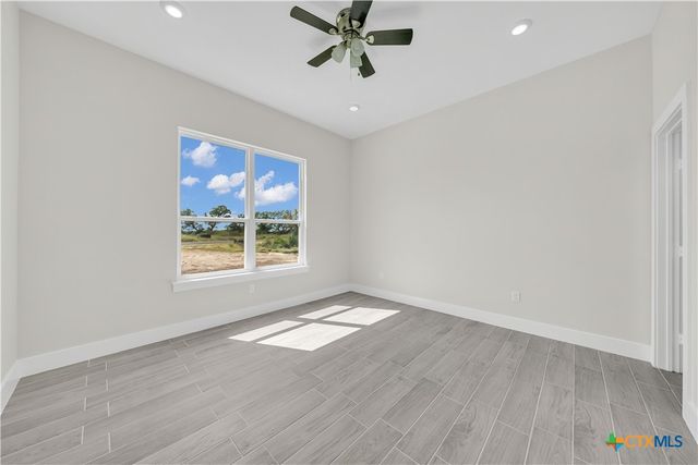 1585 Private Road 2771, Mico, TX 78056