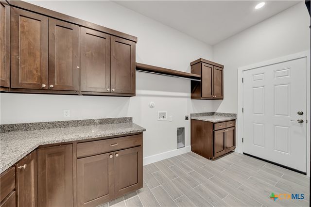 1585 Private Road 2771, Mico, TX 78056