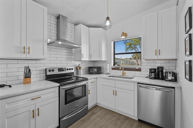 5619 NEW YORK AVENUE, Sarasota, FL 34231