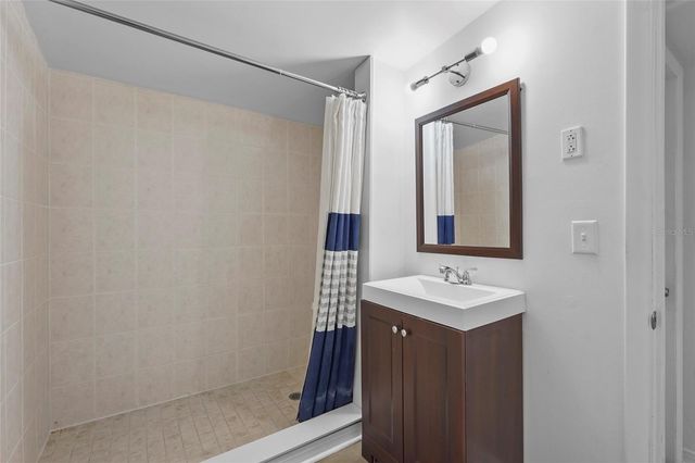 5619 NEW YORK AVENUE, Sarasota, FL 34231