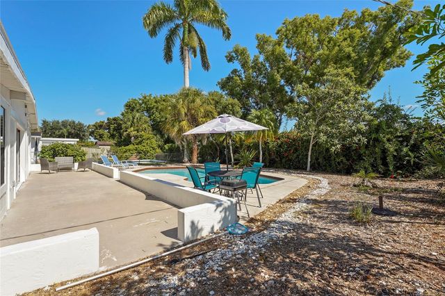 5619 NEW YORK AVENUE, Sarasota, FL 34231