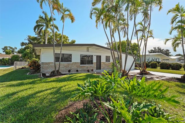 5619 NEW YORK AVENUE, Sarasota, FL 34231