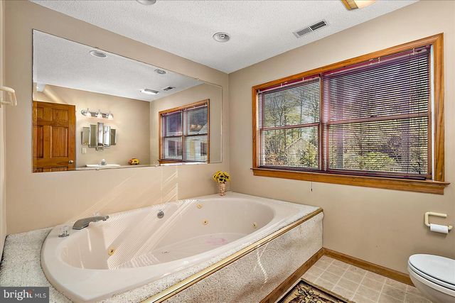 10135 WATERVIEW DR, Ocean City, MD 21842