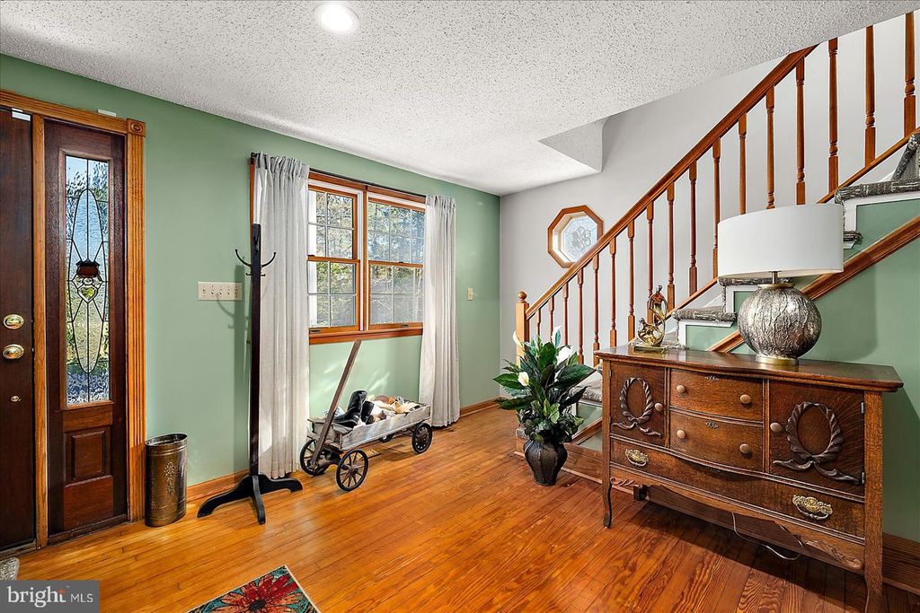 Image 10 of property listing at 10135 WATERVIEW DR, Ocean City, MD 21842