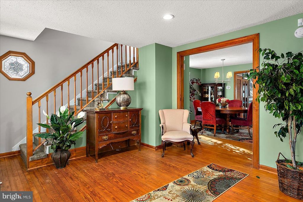 Image 11 of property listing at 10135 WATERVIEW DR, Ocean City, MD 21842