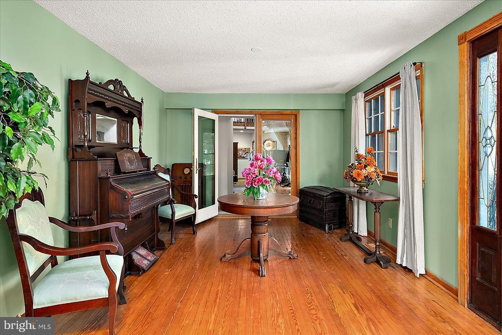 Image 13 of property listing at 10135 WATERVIEW DR, Ocean City, MD 21842