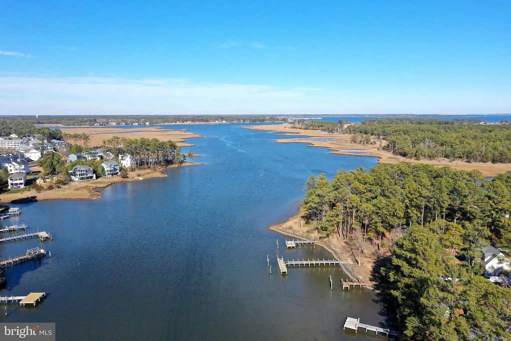 Image 146 of property listing at 10135 WATERVIEW DR, Ocean City, MD 21842