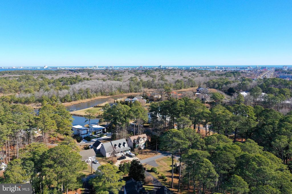 Image 147 of property listing at 10135 WATERVIEW DR, Ocean City, MD 21842