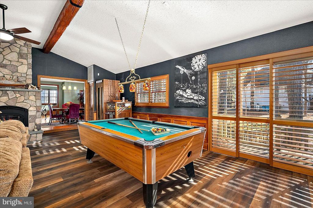 Image 16 of property listing at 10135 WATERVIEW DR, Ocean City, MD 21842