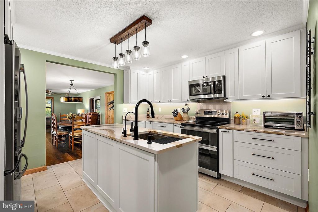Image 27 of property listing at 10135 WATERVIEW DR, Ocean City, MD 21842