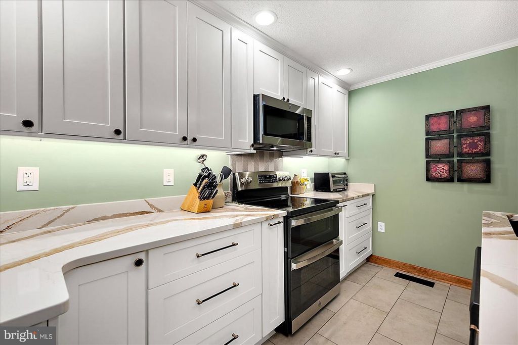 Image 31 of property listing at 10135 WATERVIEW DR, Ocean City, MD 21842