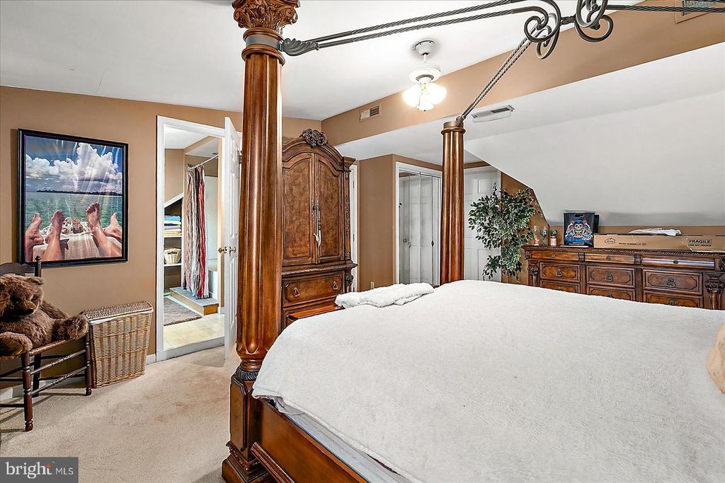 Image 54 of property listing at 10135 WATERVIEW DR, Ocean City, MD 21842