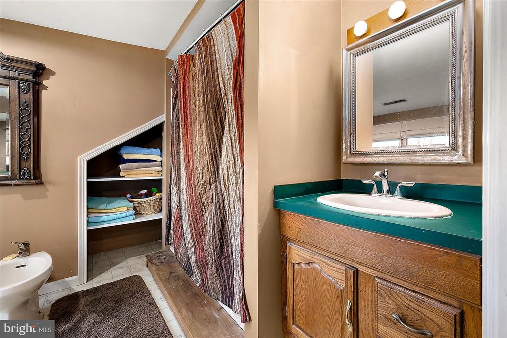 Image 56 of property listing at 10135 WATERVIEW DR, Ocean City, MD 21842