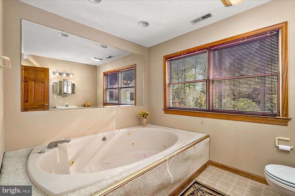 Image 63 of property listing at 10135 WATERVIEW DR, Ocean City, MD 21842