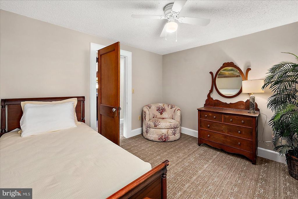 Image 67 of property listing at 10135 WATERVIEW DR, Ocean City, MD 21842