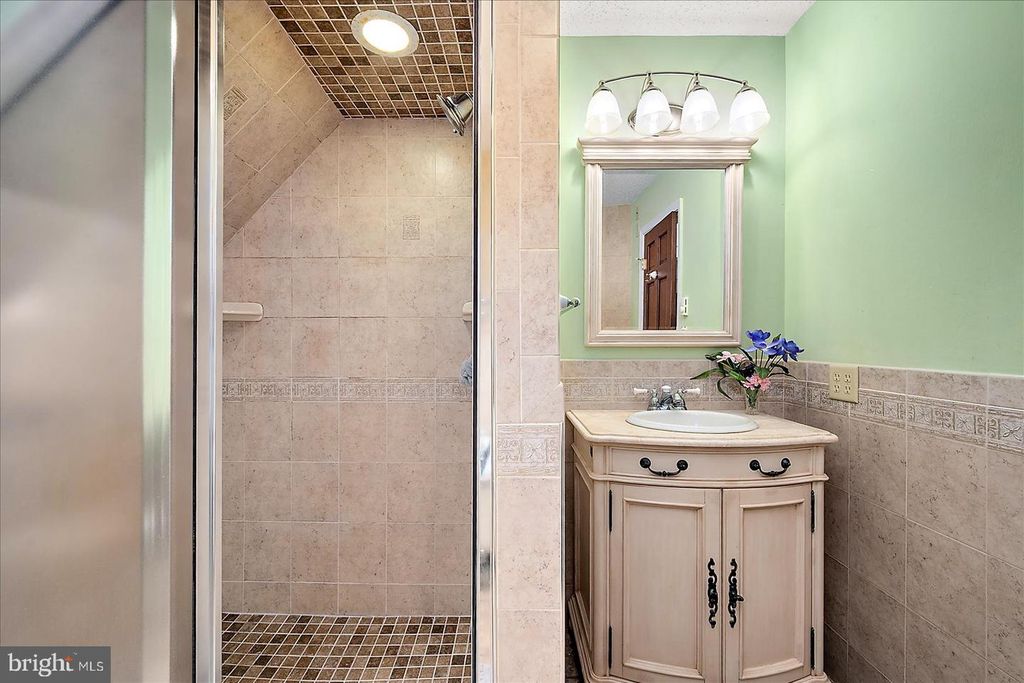 Image 76 of property listing at 10135 WATERVIEW DR, Ocean City, MD 21842