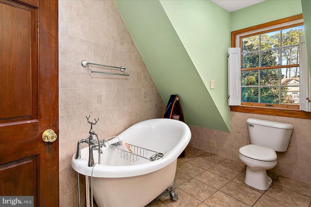 Image 77 of property listing at 10135 WATERVIEW DR, Ocean City, MD 21842