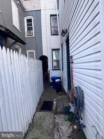 213 JUNIATA ST, Lancaster, PA 17602