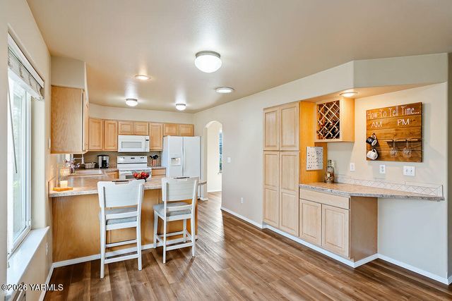 101 N 86th Ave, Yakima, WA 98908