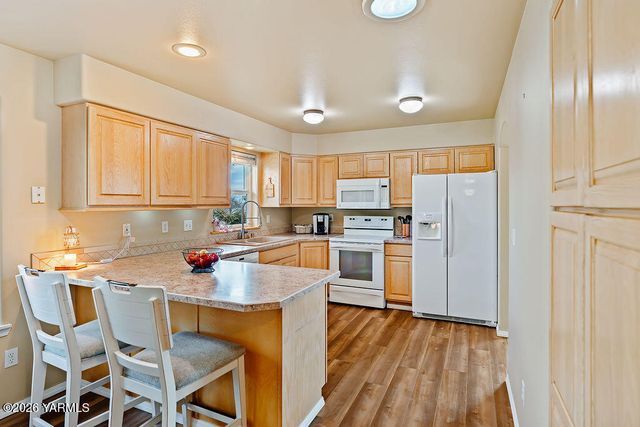 101 N 86th Ave, Yakima, WA 98908