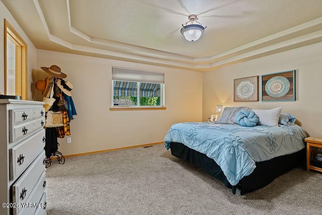 101 N 86th Ave, Yakima, WA 98908