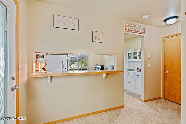 101 N 86th Ave, Yakima, WA 98908