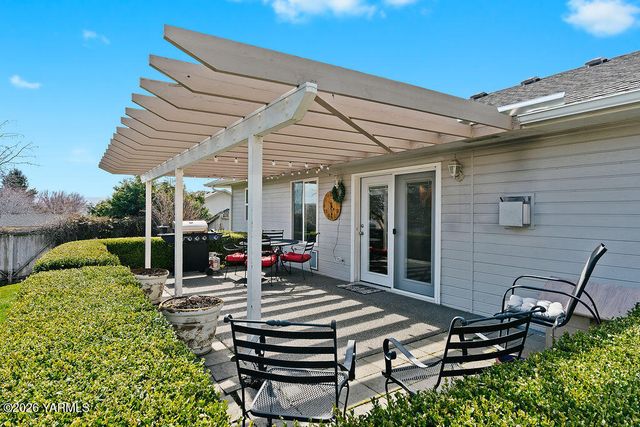 101 N 86th Ave, Yakima, WA 98908