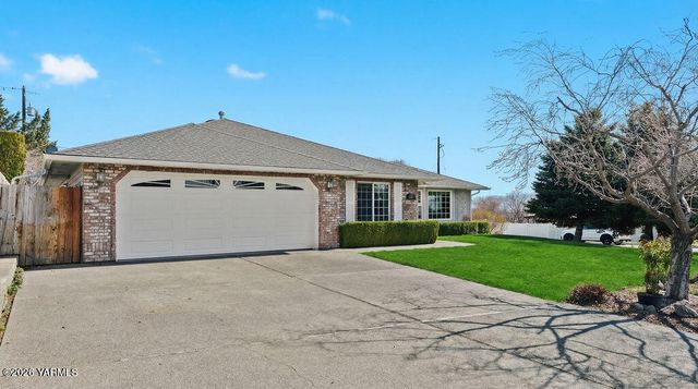 101 N 86th Ave, Yakima, WA 98908