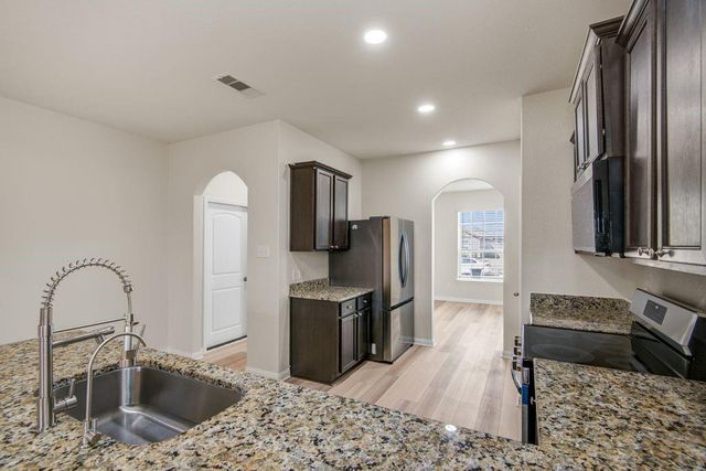 1202 Paradise Found Drive, Rosharon, TX 77583