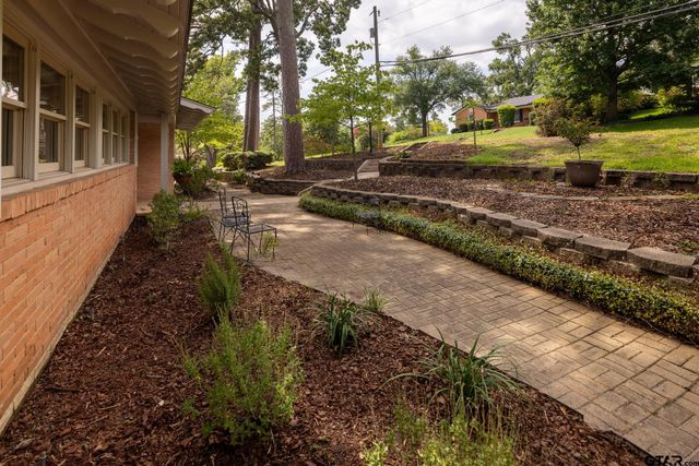 823 Watkins, Tyler, TX 75701