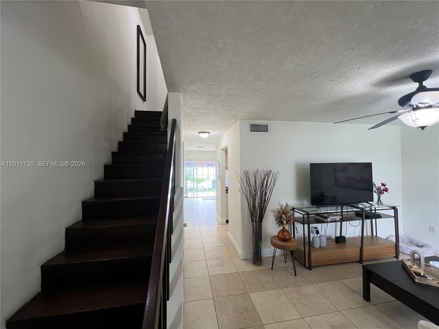 19372 SW 103rd Ct B, Cutler Bay, FL 33157