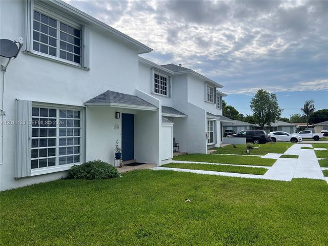 19372 SW 103rd Ct B, Cutler Bay, FL 33157