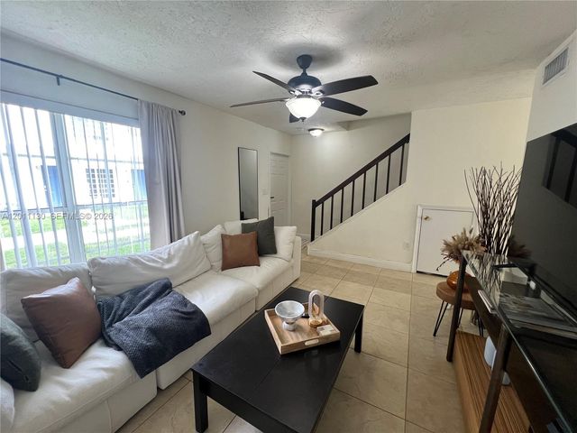 19372 SW 103rd Ct B, Cutler Bay, FL 33157