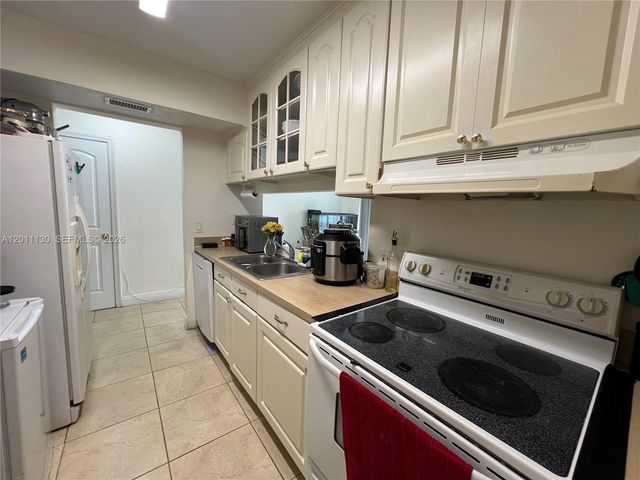 19372 SW 103rd Ct B, Cutler Bay, FL 33157