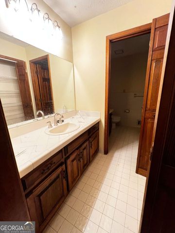 760 Pine Needle Road, Hampton, GA 30228