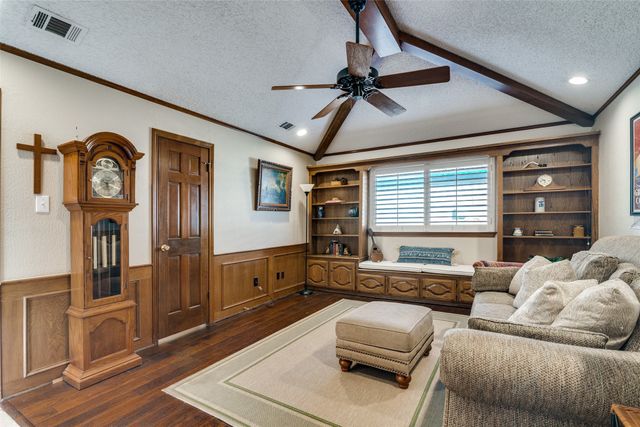 1402 Sherwood Drive, Rowlett, TX 75088