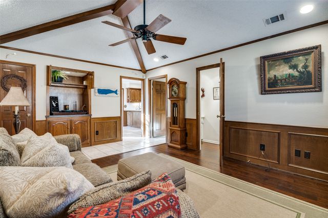 1402 Sherwood Drive, Rowlett, TX 75088