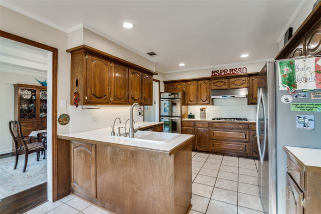 1402 Sherwood Drive, Rowlett, TX 75088