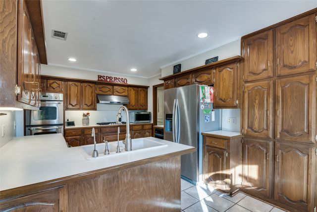 1402 Sherwood Drive, Rowlett, TX 75088