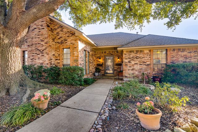 1402 Sherwood Drive, Rowlett, TX 75088