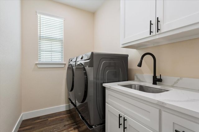 124 Big Catch Lane, Robinson, TX 76706