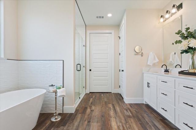 124 Big Catch Lane, Robinson, TX 76706