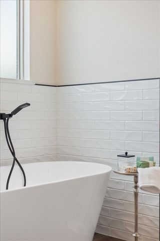 124 Big Catch Lane, Robinson, TX 76706