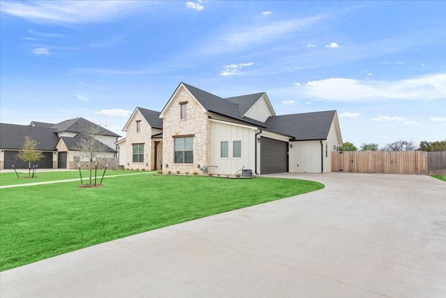 124 Big Catch Lane, Robinson, TX 76706