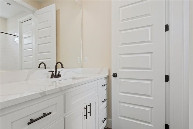 124 Big Catch Lane, Robinson, TX 76706