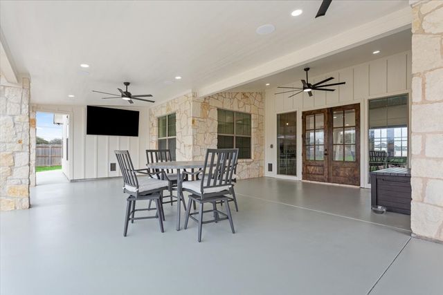 124 Big Catch Lane, Robinson, TX 76706