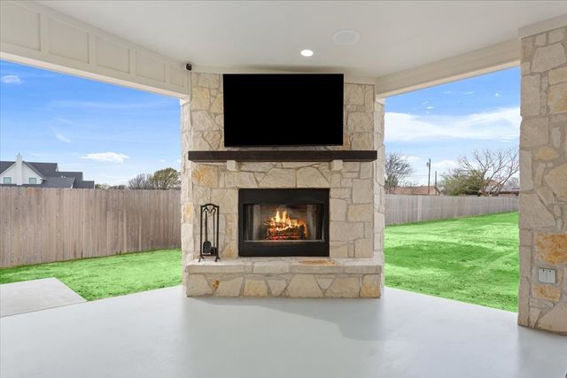 124 Big Catch Lane, Robinson, TX 76706